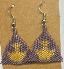 Load image into Gallery viewer, Beaded Ulu Earrings
