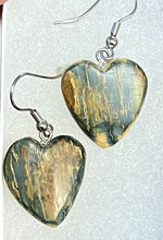 Load image into Gallery viewer, Ivory Heart Earrings
