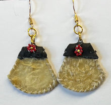 Load image into Gallery viewer, Earrings
