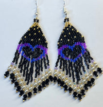 Load image into Gallery viewer, Beaded earrings
