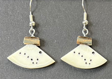 Load image into Gallery viewer, Ivory ulu earrings
