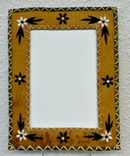 Load image into Gallery viewer, Birch frame

