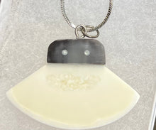 Load image into Gallery viewer, Ivory Ulu necklace
