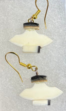 Load image into Gallery viewer, Ivory ulu earrings
