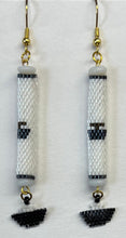 Load image into Gallery viewer, Earrings
