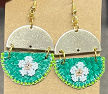 Load image into Gallery viewer, Earrings
