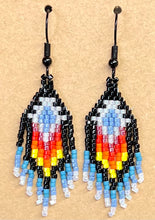 Load image into Gallery viewer, Beaded earrings
