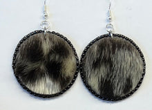 Load image into Gallery viewer, Seal Earrings
