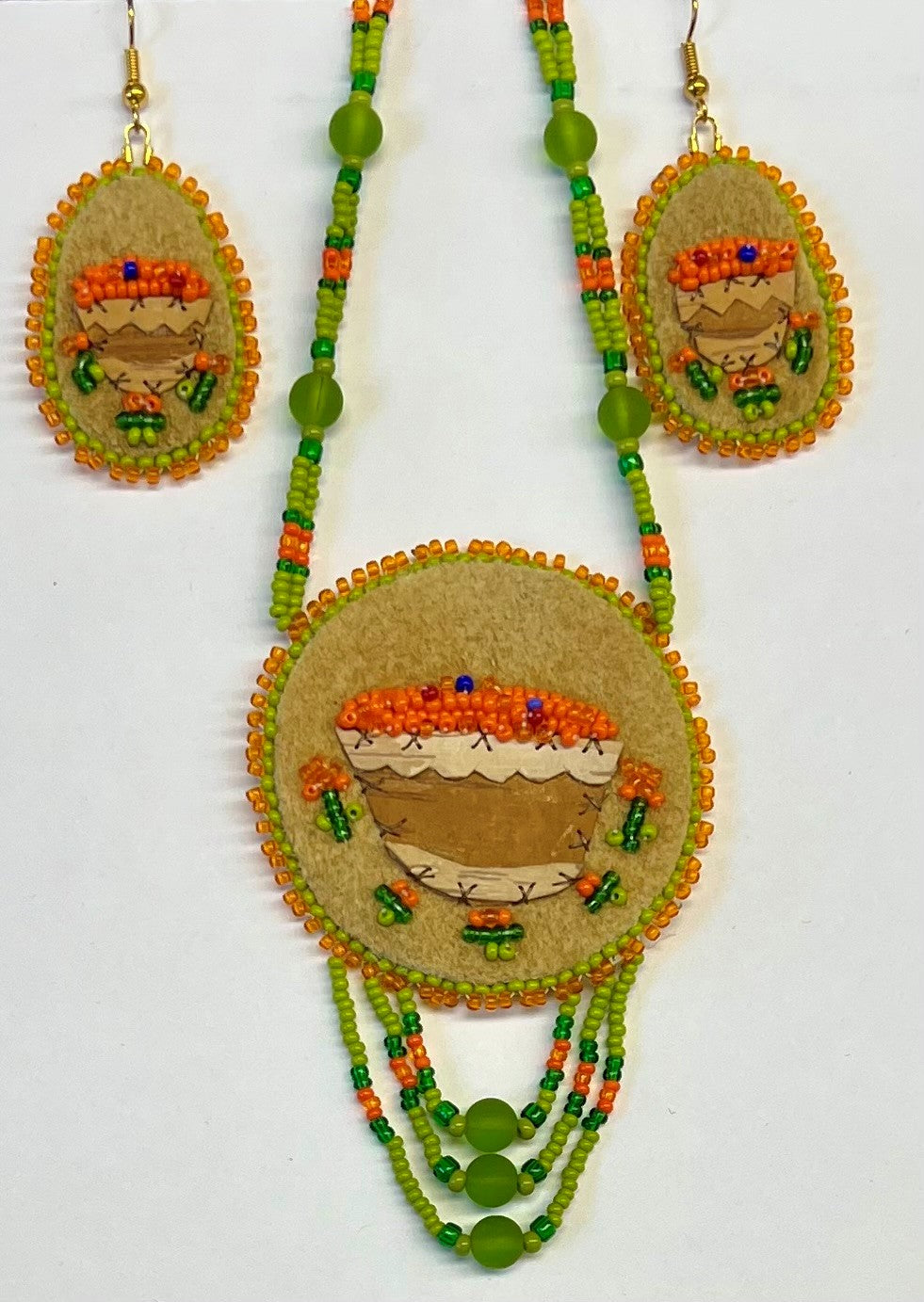 Earrings/ necklace set