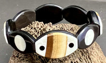 Load image into Gallery viewer, Ivory /baleen bracelet
