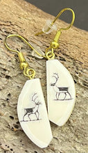 Load image into Gallery viewer, Etching Ivory Earrings
