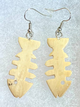 Load image into Gallery viewer, Ivory earrings
