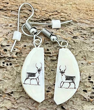 Load image into Gallery viewer, Etching Ivory Earrings
