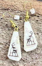 Load image into Gallery viewer, Etching Ivory Earrings
