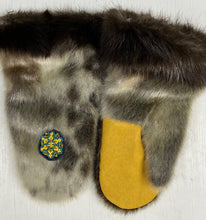 Load image into Gallery viewer, Seal Skin Mittens
