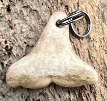 Load image into Gallery viewer, Key chain
