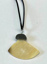 Load image into Gallery viewer, Ivory necklace

